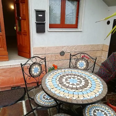Cavernano Apartment *